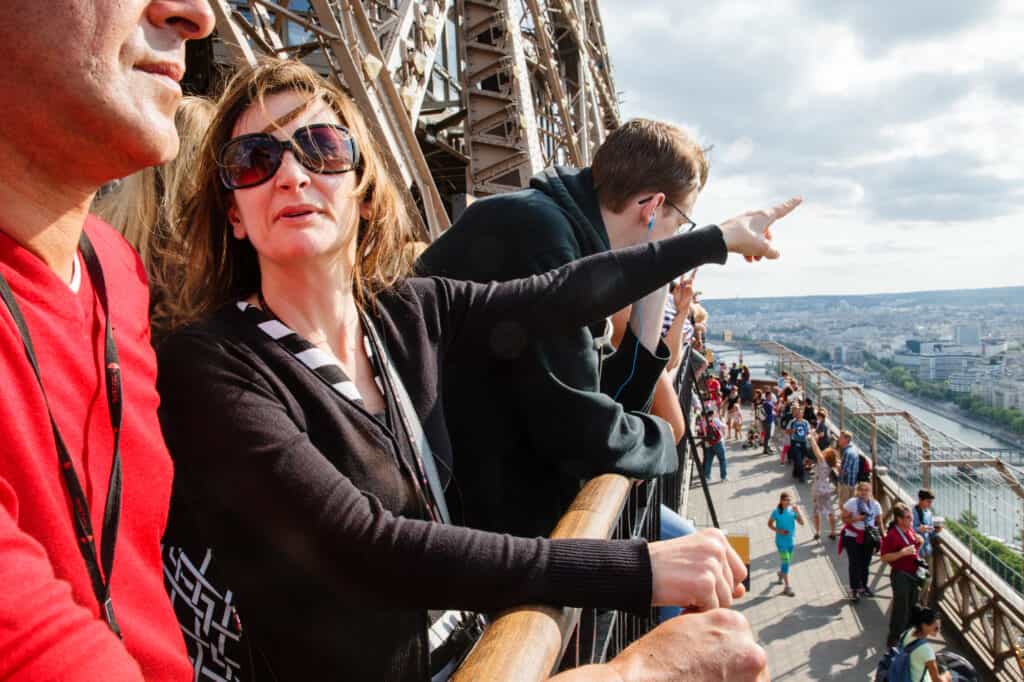 eiffel tower tours to summit