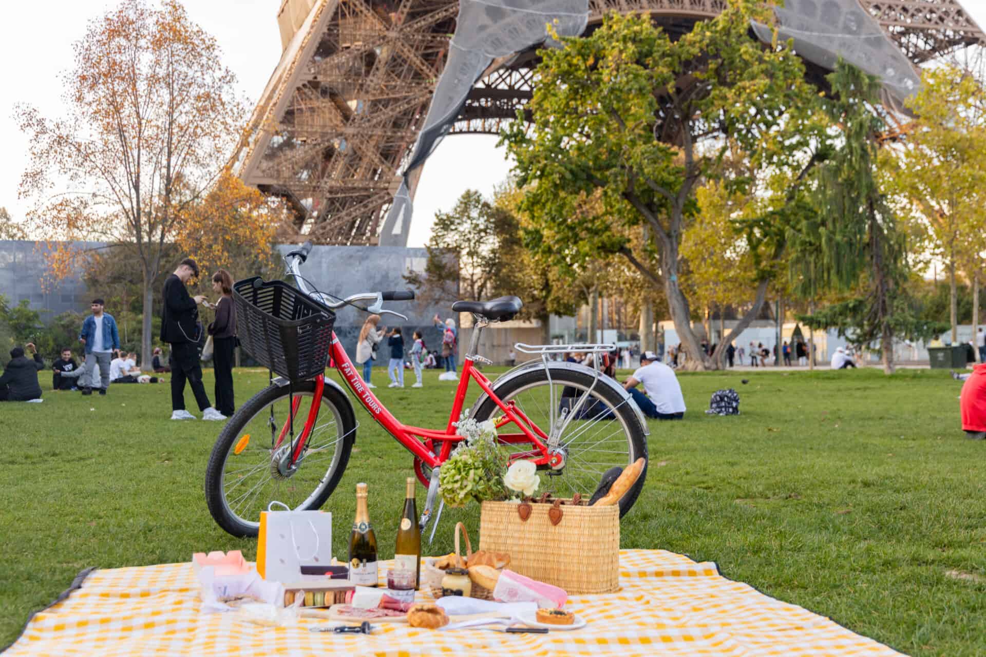 paris bike food tour